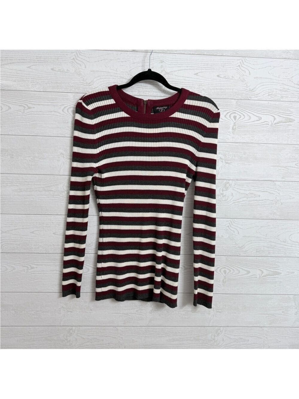 Hooked Up Womenโs Burgundy Striped Long Sleeve Sweater. Size XL